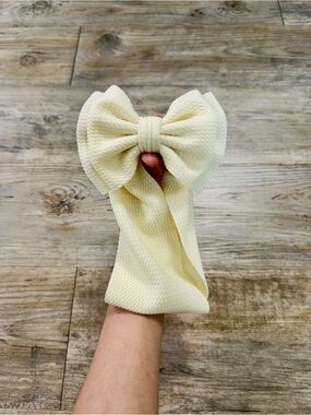 Baby Girl Cream Headband Bow 0-3M Bullet Fabric